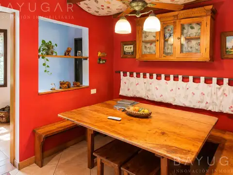 Casa 6 ambientes con 3 baños
