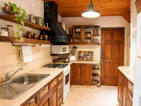 Casa en Venta con 4 cocheras