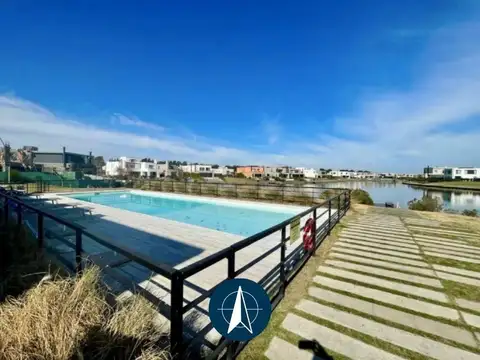 Lote en venta en Carpinchos, Nordelta. Orientación NORESTE