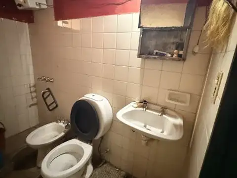 Casa 4 ambientes con 1 baño