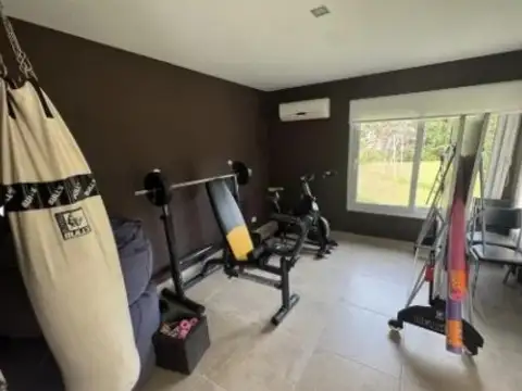 Casa en Alquiler al Oeste