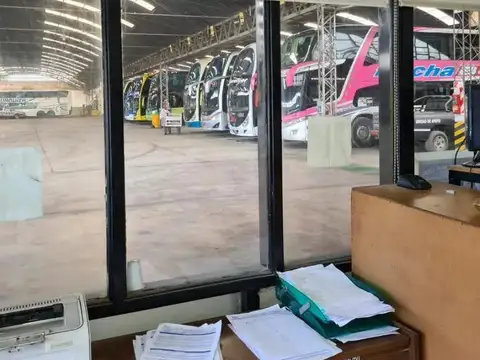 Gran Nave Industrial/Oficinas y Cocheras-Inversión Logística