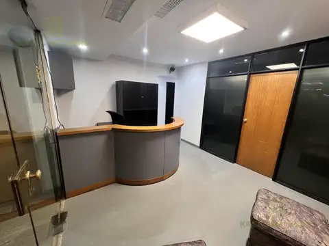 Oficina 7 ambientes con 3 baños