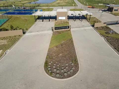 LOTE LAGUNA en Etapa I de barrio privado Las Victorias. Canning, Ezeiza.