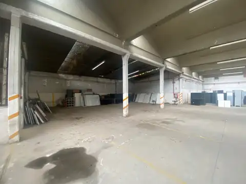 Galpon en Venta 68  mts Fondo