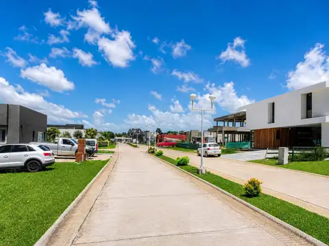 Casa en Venta al Este