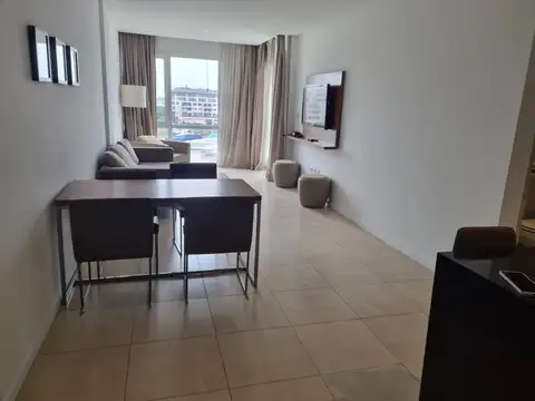 Dpto de 2 ambientes en condominios con amarra.-