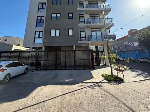 Departamento piso entero 3 ambientes- Chauvin