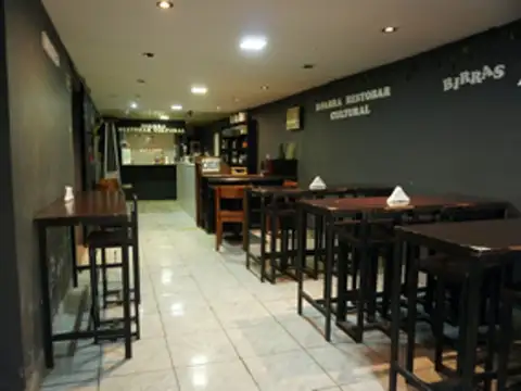 Casa 8 ambientes con 7 baños