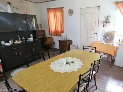 Casa 2 ambientes con 1 baño