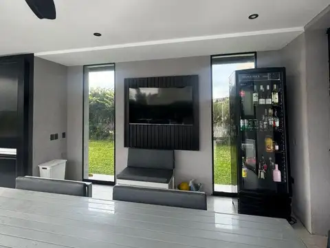 Casa en Alquiler al Oeste