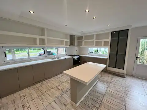 Casa en Venta al Este