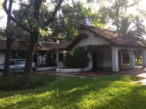 Casa 4 ambientes con 3 baños