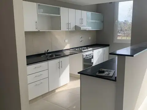 Departamento en Alquiler con 1 cocheras