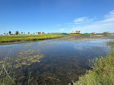 Terreno en Venta de 911,0 m2