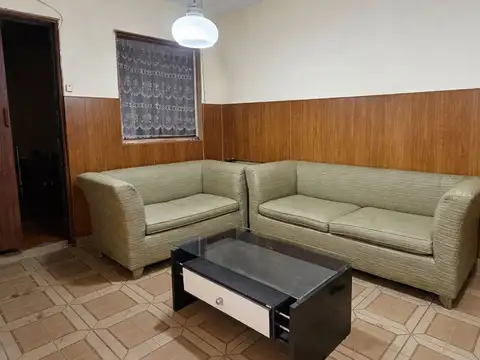 Casa 15 ambientes con 3 baños