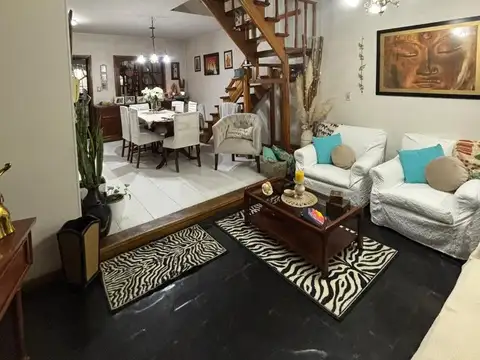 Depto Tipo Casa en Venta de 3 ambientes