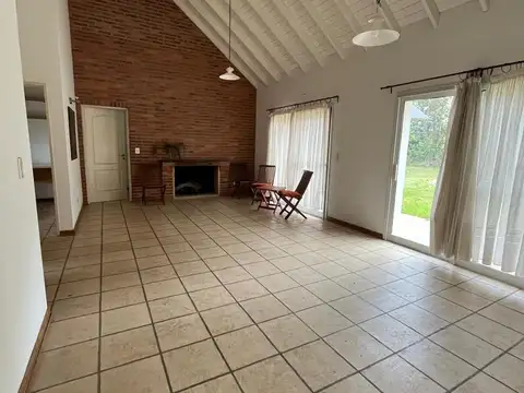 Casa en Venta con 1 cochera