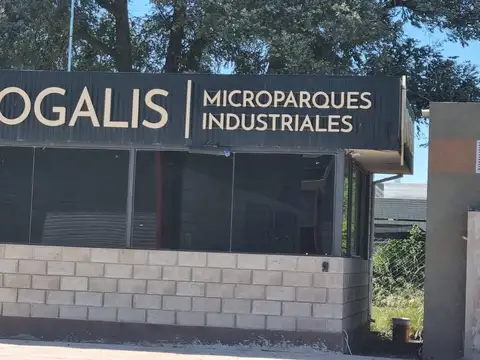 Depósito en Nave Industrial a 500 metros del ingreso de Pilar del Este