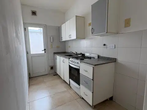 Depto Tipo Casa 3 ambientes con 1 baño