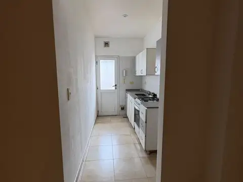 Depto Tipo Casa en Alquiler en Villa Raffo, $ 1.100.000
