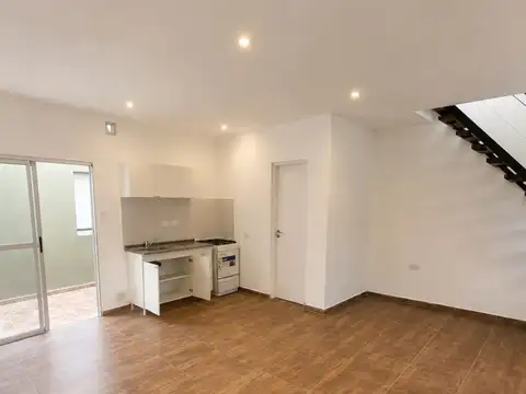 Depto Tipo Casa en Venta de 4 ambientes