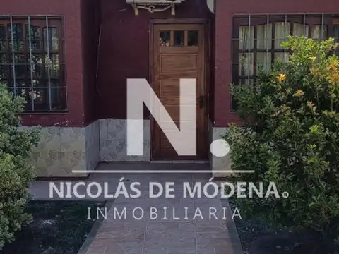 Vende casa en Piriapolis de 4 dormitorios, excelente ubicación.