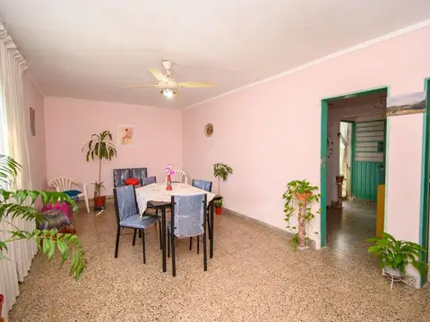 Venta - Casa  en PH 2 dorm, cochera y patio