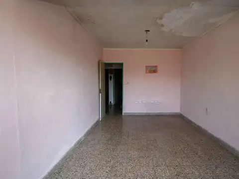 Depto Tipo Casa 6 ambientes con 1 baño