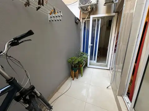 DEPTO 3 AMBIENTES EN VENTA EN CABALLITO CON PATIO