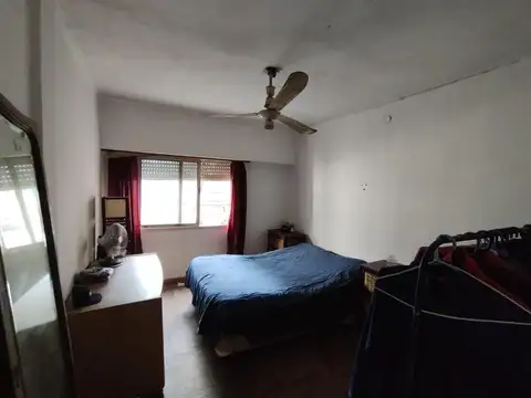 Venta Casa con Gran Patio y Cochera en Quilmes