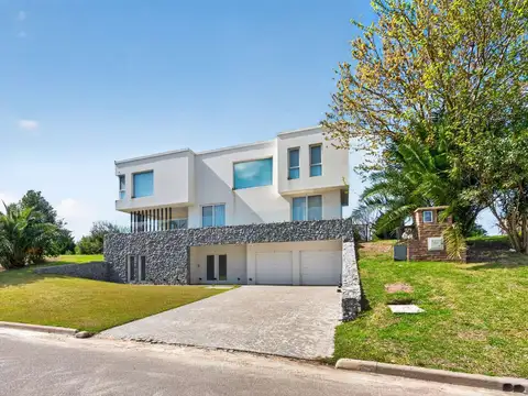 VENTA CASA 8 AMB EN LA RESERVA CARDALES A ESTRENAR