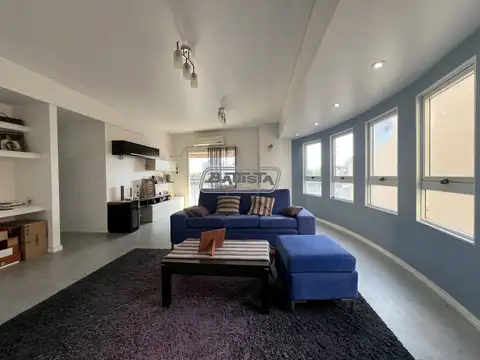 Reconquista 100, Piso 4