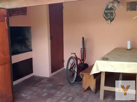 Casa en alquiler temporario - 3 Dormitorios 2 Baños - Miramar