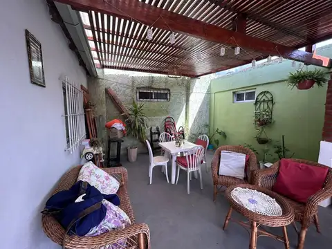 Casa 3 ambientes con 1 baño