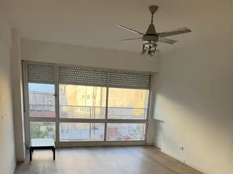 24 De Noviembre 100, Piso 5