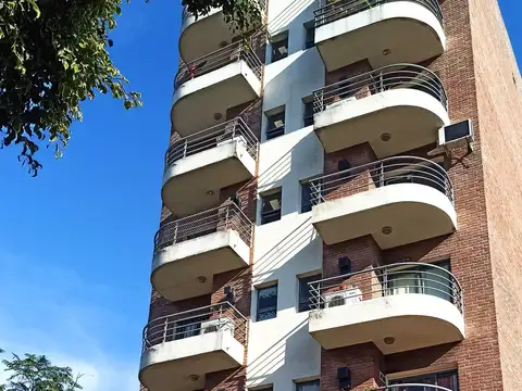 Se vende Departamento de 2 Dormitorios + cochera