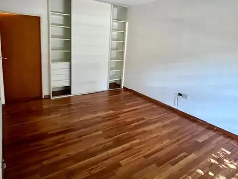 Depto Tipo Casa en Alquiler de 1 dormitorio