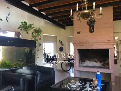 Casa 5 ambientes con 3 baños