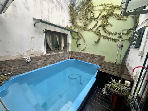 Casa 5AMB c/pileta climatizada, cochera y patio