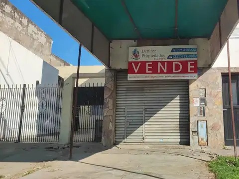 Buen local comercial sobre av. 1, Villa Elvira