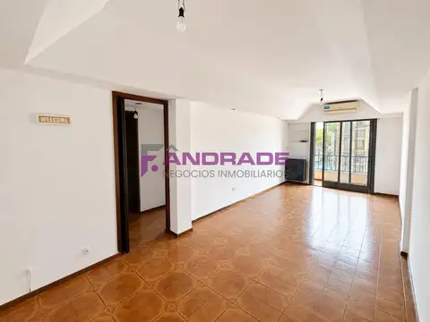 Excelente Departamento 3amb. c/balcón en San Justo Centro