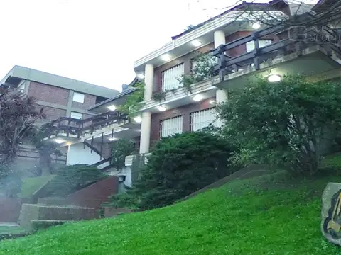 EXC.DEPARTAMENTO/ DUPLEX, 3 AMB.2 PLANTAS,PATIO PARRILLA,COCHERA, A 2 CDS DE LA PLAYA Y 6 DEL CENTRO