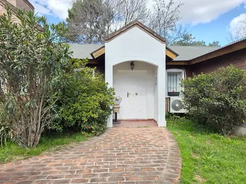 Casa en Venta con 8 cocheras