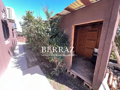  Casa Alquiler Anual 5 Dormitorios Barrio Los Robles Lote de 900 m2 Haras Santa Maria , Escobar