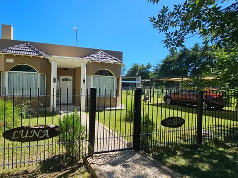 Venta Casa con pileta Altos de Ñandubay