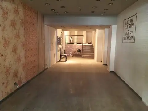 Local en Alquiler Via Púb.