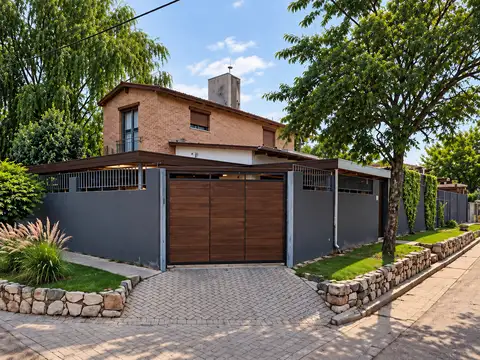 Casa en Unquillo 3 dormitorios con pileta