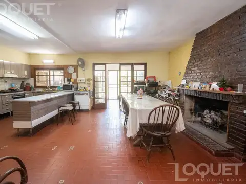 Casa con gran terreno en venta. Centro Sur de Santa Fe