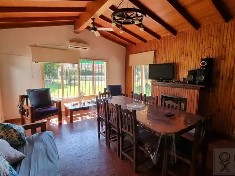 Casa 6 ambientes con 3 baños